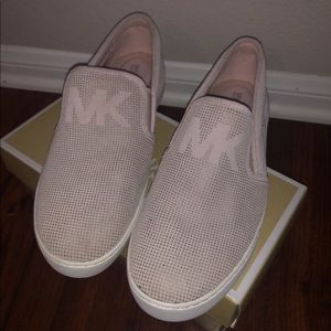 Michael Kors Pink Shoes size 6